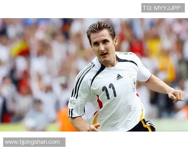 德国足球明星中谁是最帅的球员引发热议与关注
